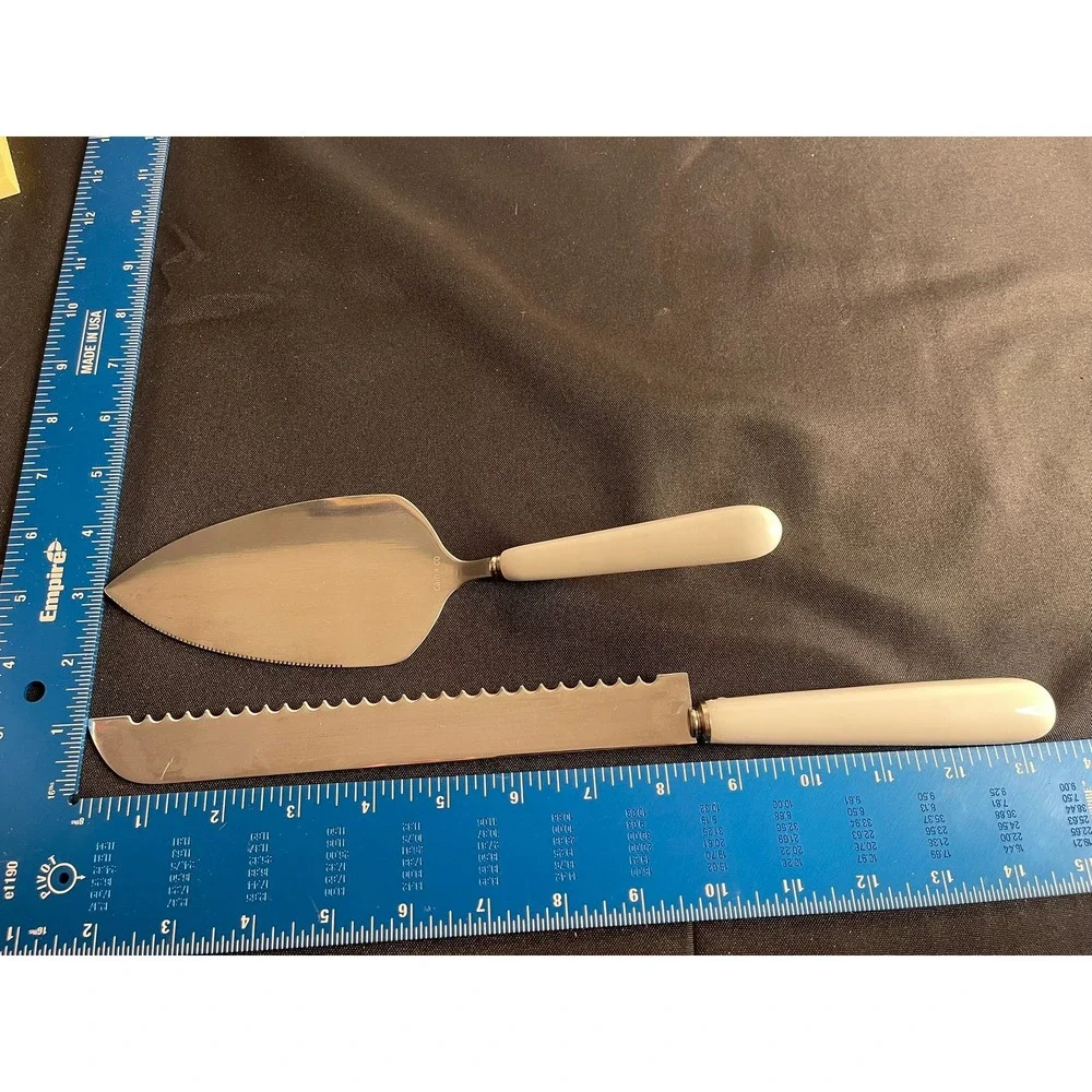 Cain + Co Cake Serving Set 2pc Stainless Steel Cream White Handles Wedding Party